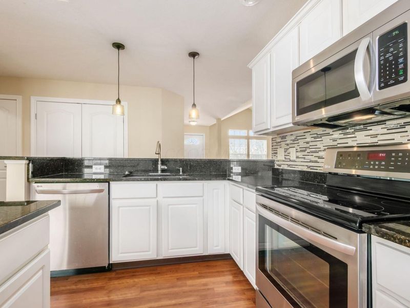 4492 Newport Loop E, Grove City, OH 43123 Photo 14