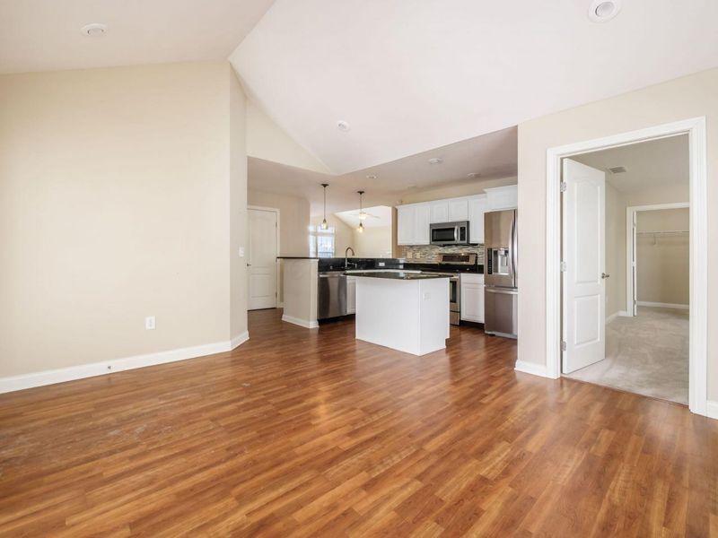 4492 Newport Loop E, Grove City, OH 43123 Photo 7