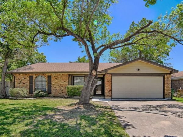 1808 Overbrook Drive, Arlington, TX 76014