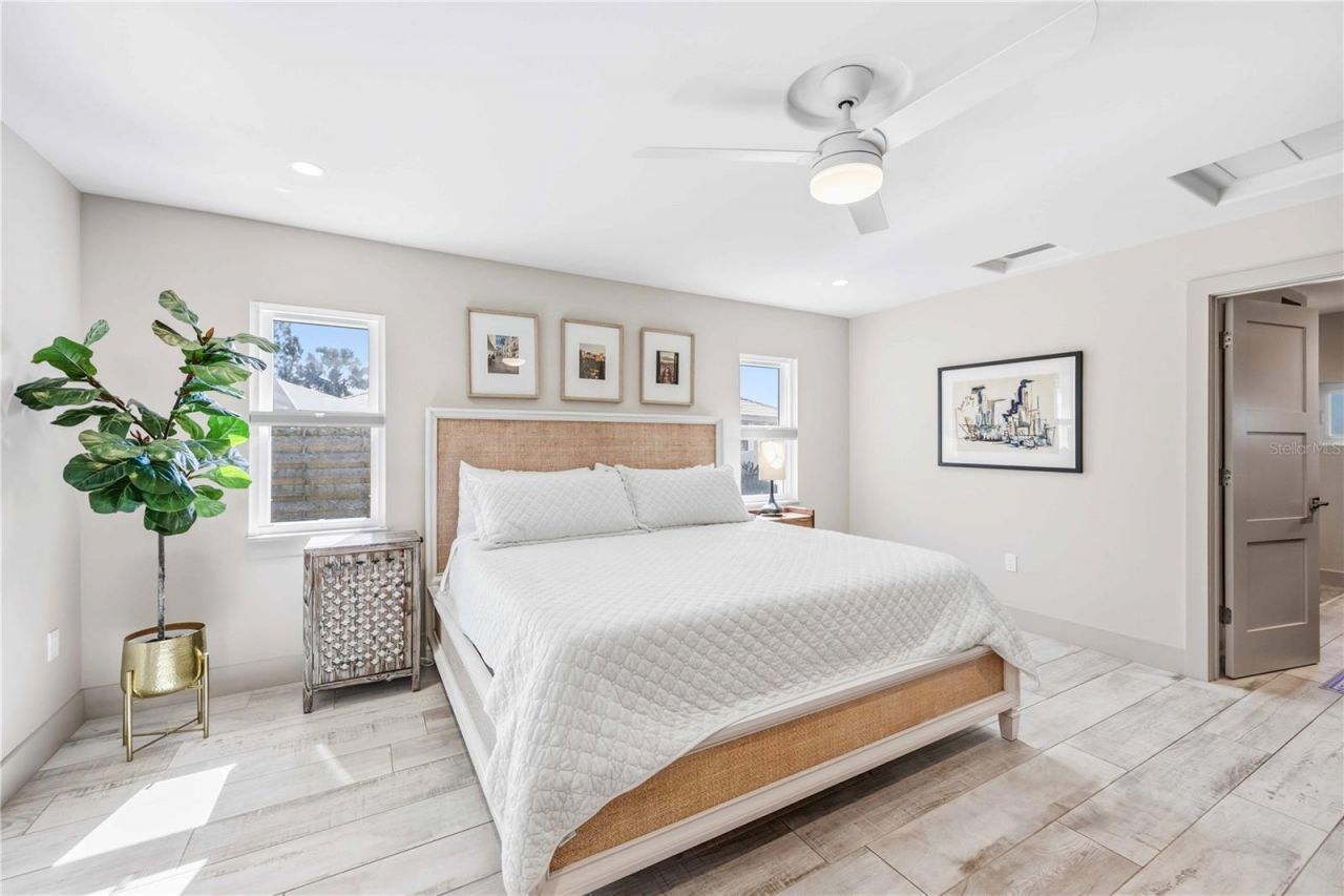 2117 Riviera Drive, Sarasota, FL 34232 Photo