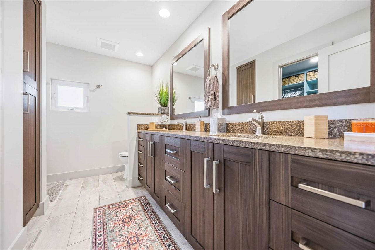 2117 Riviera Drive, Sarasota, FL 34232 Photo