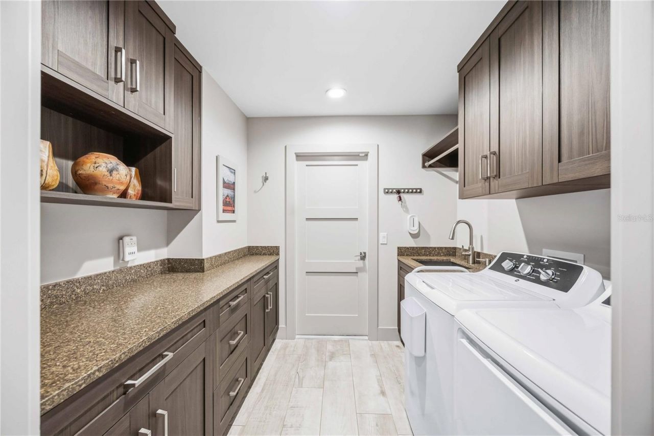 2117 Riviera Drive, Sarasota, FL 34232 Photo