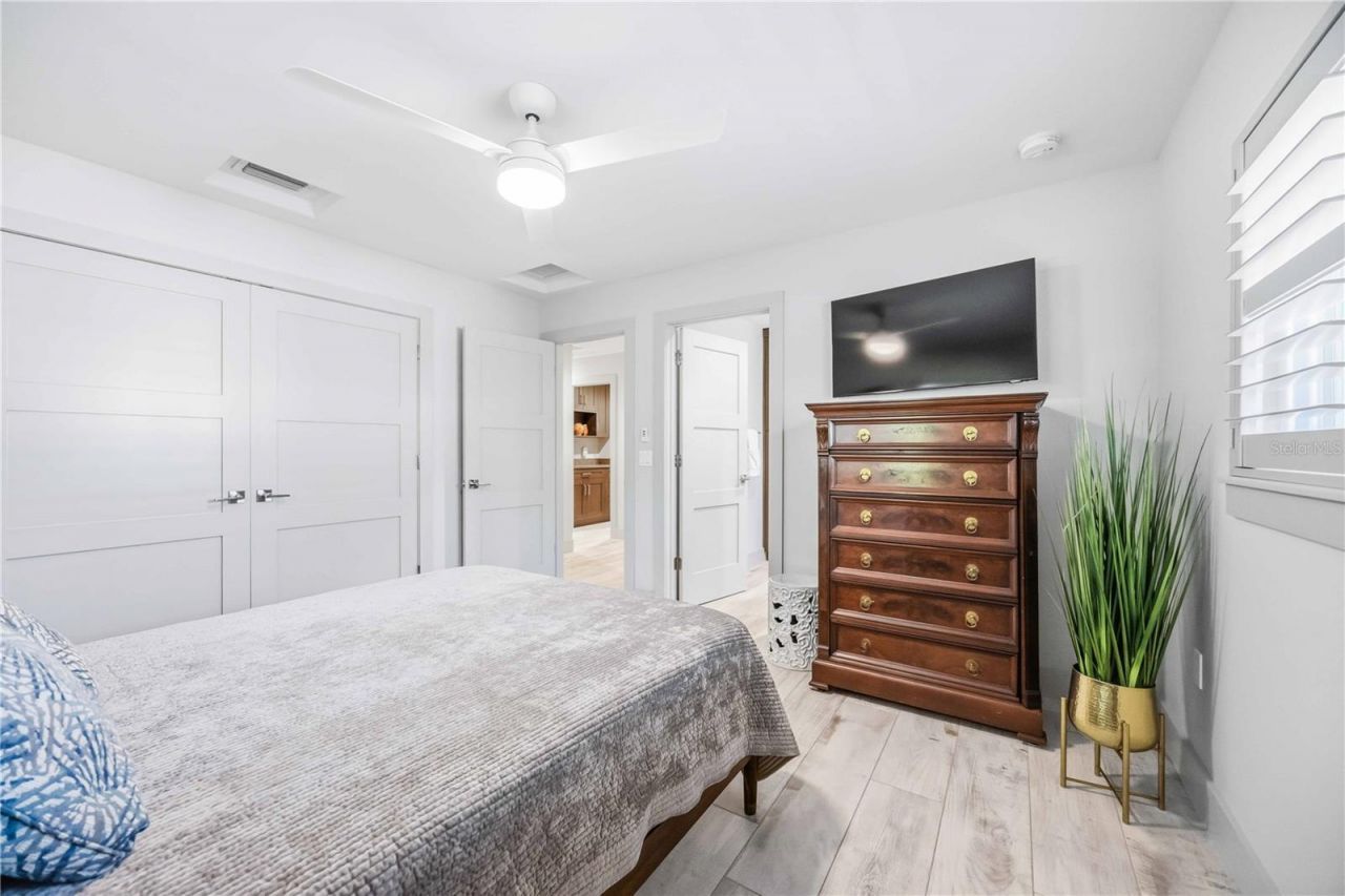 2117 Riviera Drive, Sarasota, FL 34232 Photo