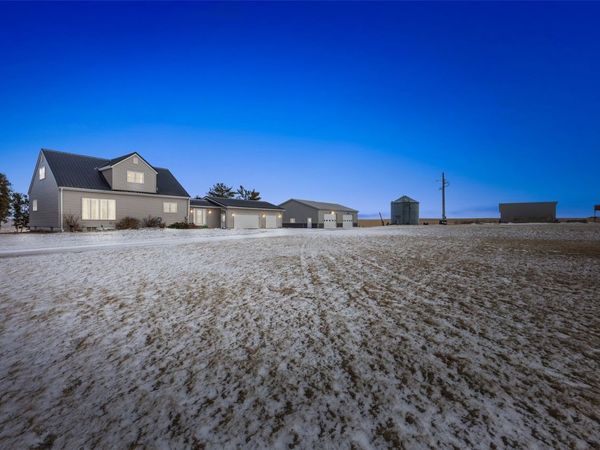 6880 17th Avenue, Keystone, IA 52249