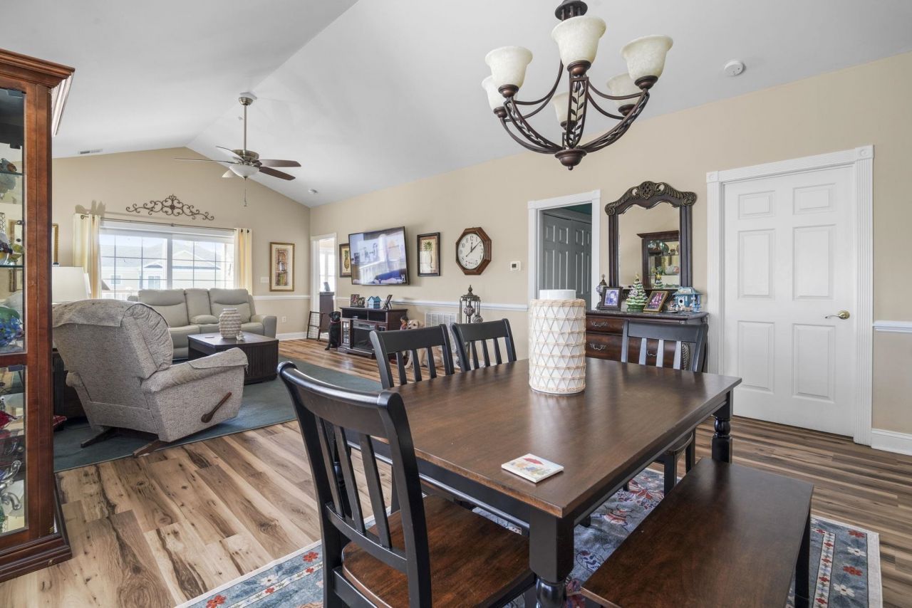 4843 Luster Leaf Circle  Photo 11