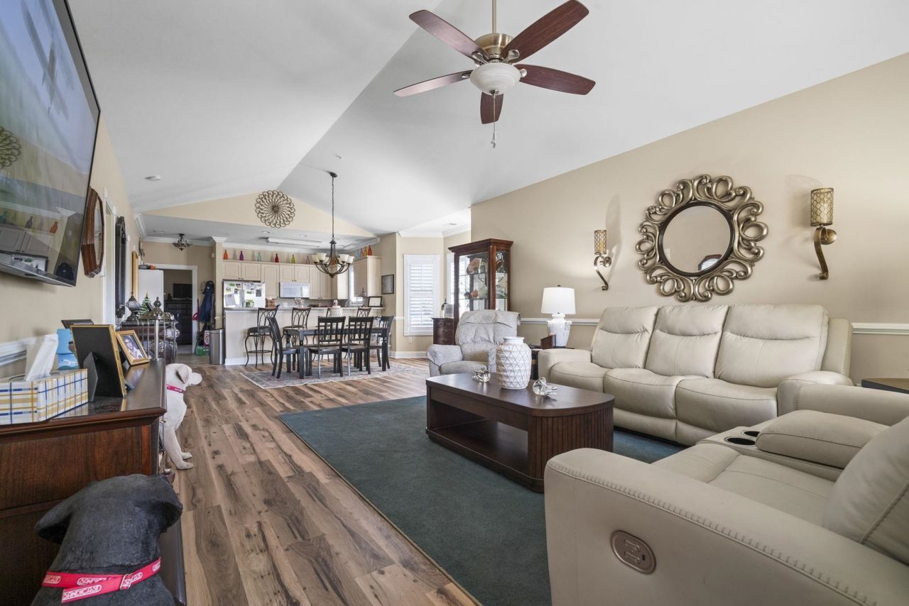 4843 Luster Leaf Circle  Photo 17