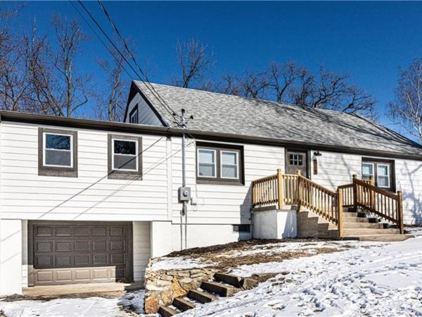 808 NE Russell Road, Kansas City, MO 64116