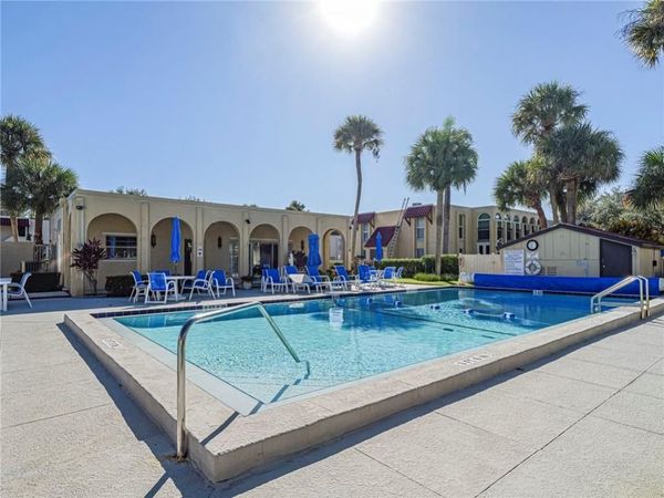 835 18th Street, Unit 310, Vero Beach, FL 32960