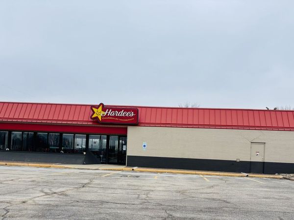 2163 S Oakwood Avenue, Geneseo, IL 61254