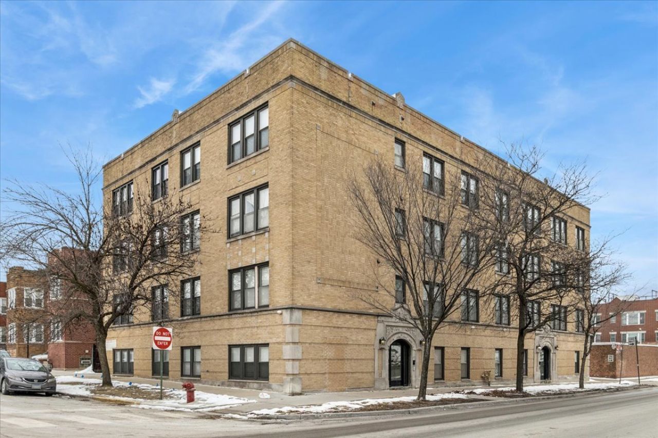 6146 N Ravenswood Avenue, Unit 2, Chicago, IL 60660 Main Photo