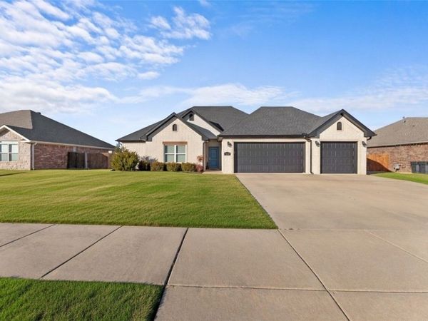 3854 Stonehenge Avenue, Springdale, AR 72764