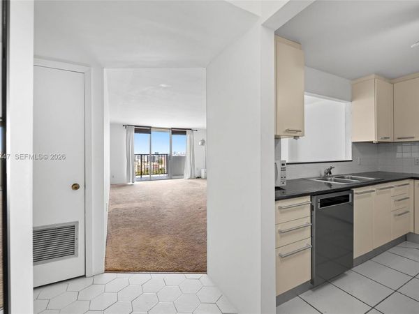 2780 NE 183rd St , Unit 1911, Aventura, FL 33160