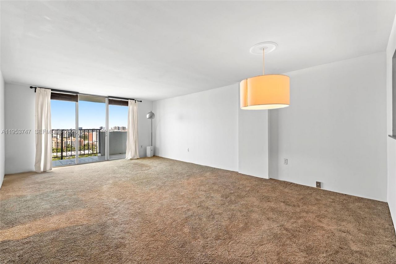 2780 NE 183rd St , Unit 1911, Aventura, FL 33160 Photo