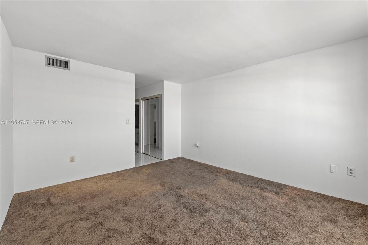 2780 NE 183rd St , Unit 1911, Aventura, FL 33160 Photo