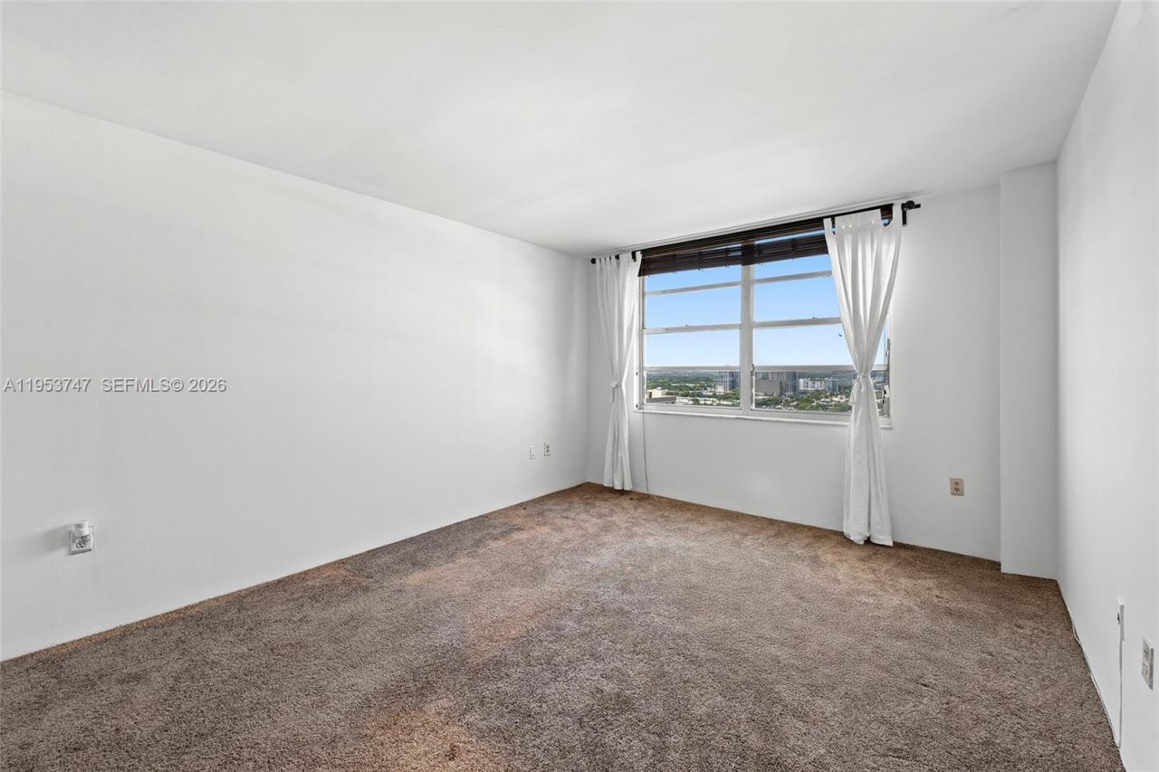 2780 NE 183rd St , Unit 1911, Aventura, FL 33160 Photo