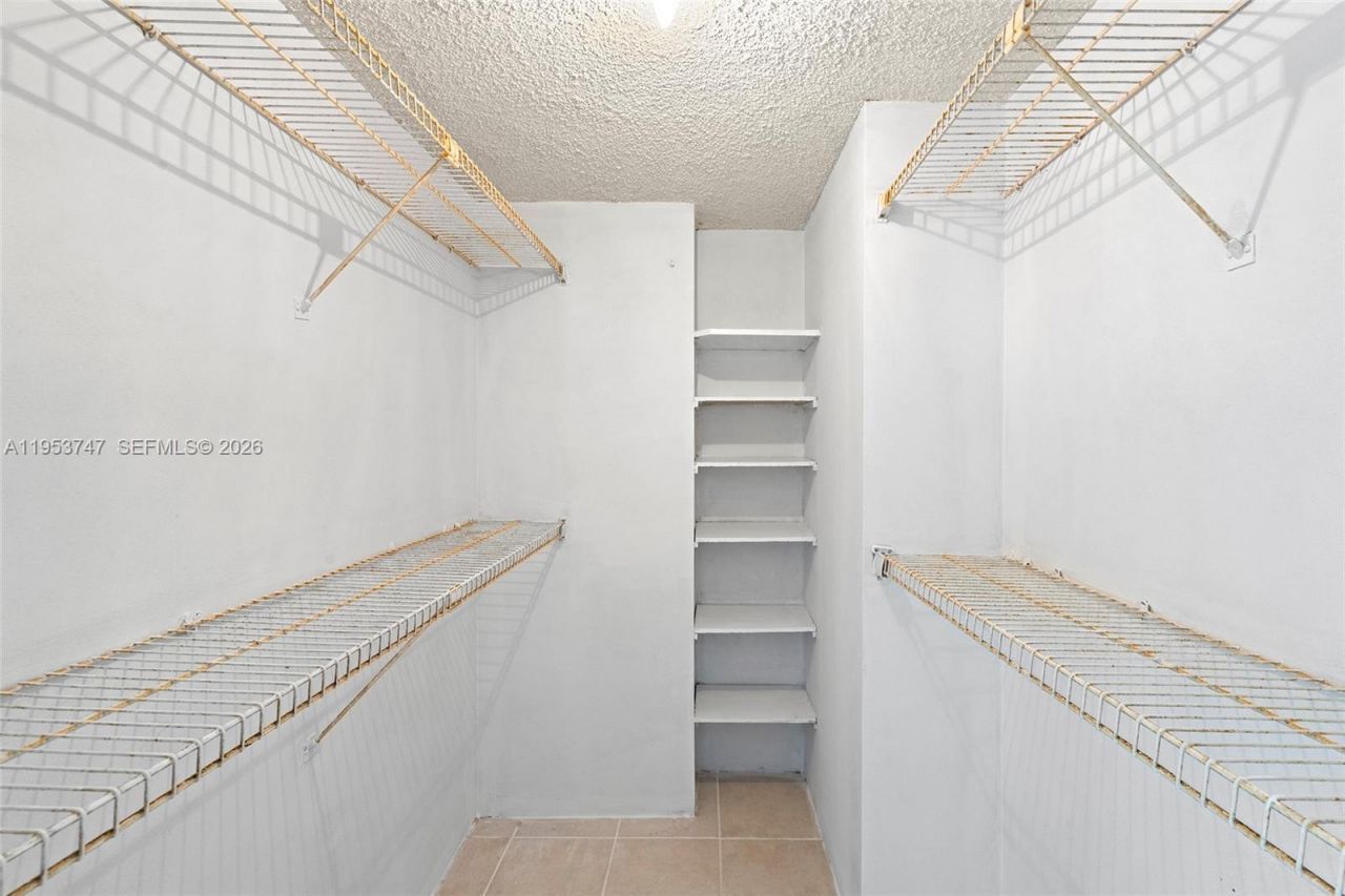 2780 NE 183rd St , Unit 1911, Aventura, FL 33160 Photo