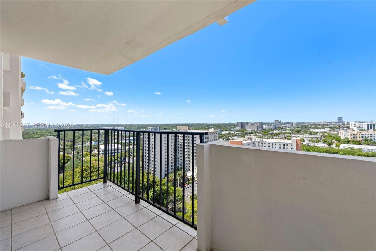 2780 NE 183rd St , Unit 1911, Aventura, FL 33160 Photo