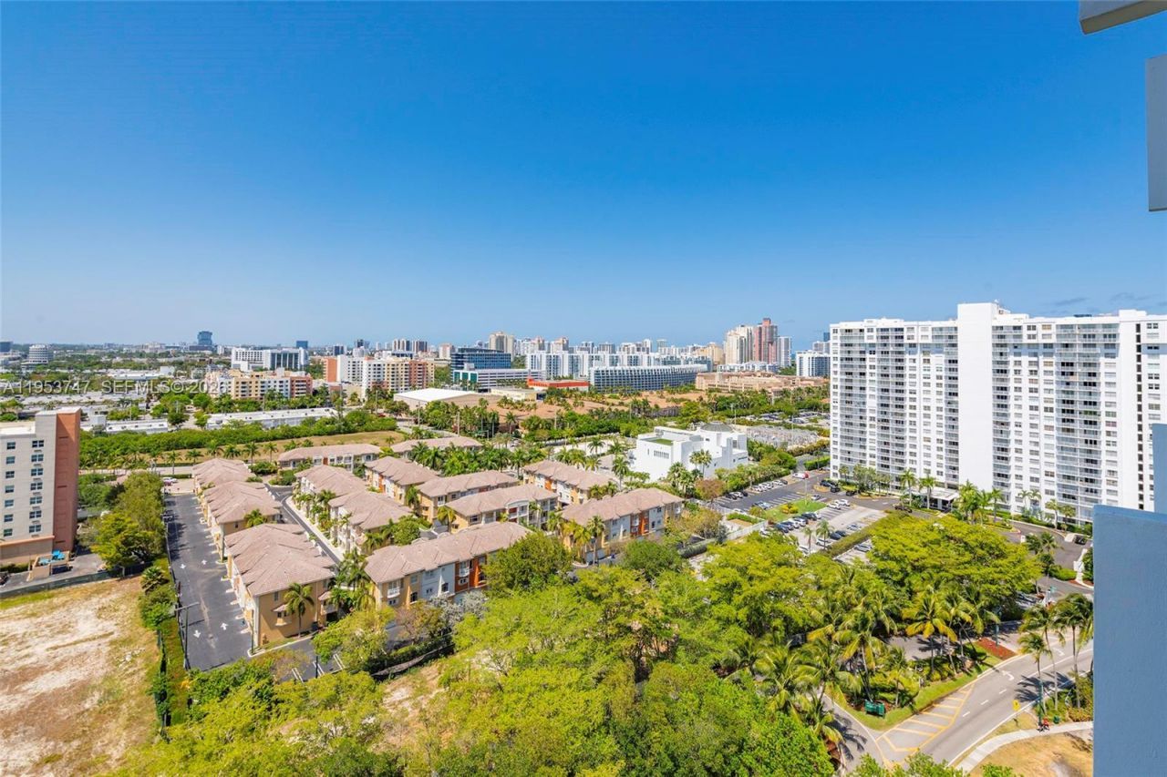 2780 NE 183rd St , Unit 1911, Aventura, FL 33160 Photo