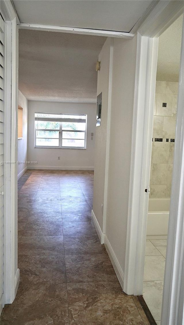 20311 NE 2nd Ave, Unit 27, Miami, FL 33179 Photo