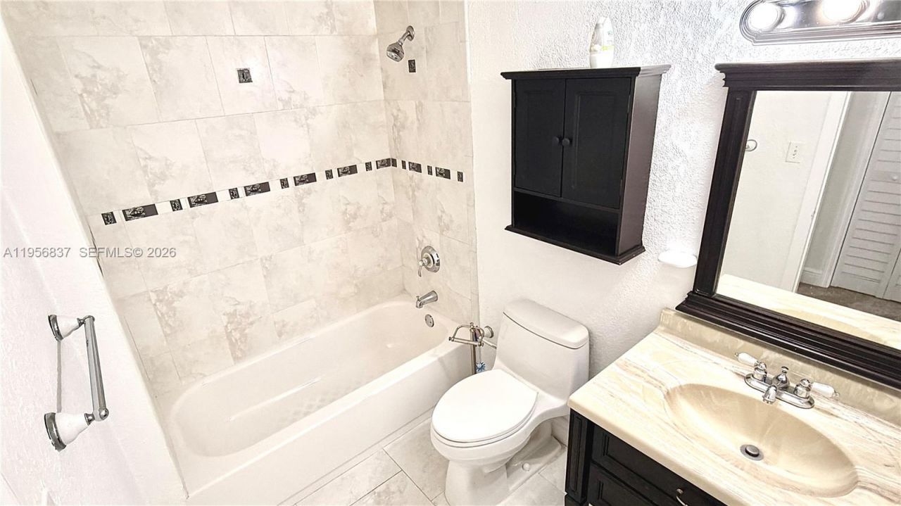 20311 NE 2nd Ave, Unit 27, Miami, FL 33179 Photo