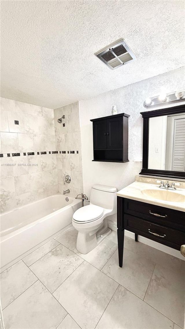 20311 NE 2nd Ave, Unit 27, Miami, FL 33179 Photo