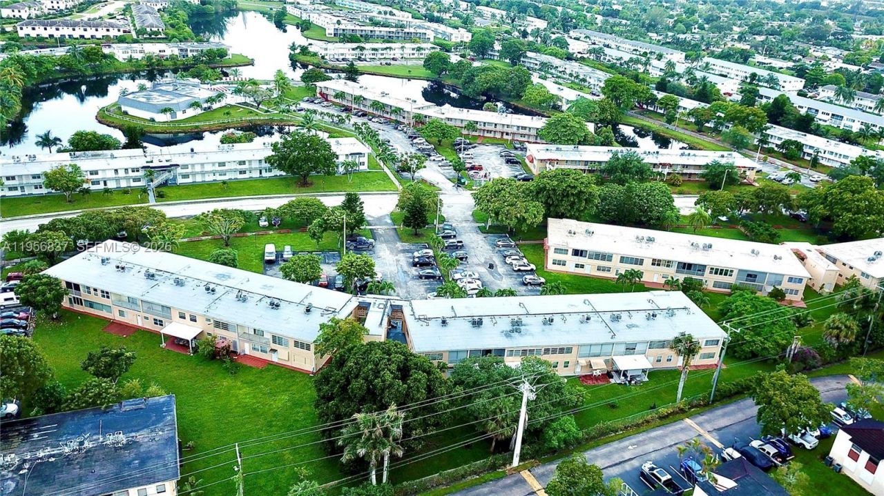 20311 NE 2nd Ave, Unit 27, Miami, FL 33179 Photo