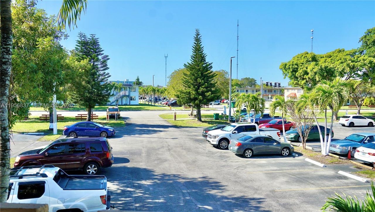 20311 NE 2nd Ave, Unit 27, Miami, FL 33179 Photo