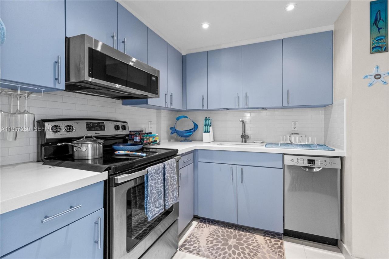 1345 Lincoln Rd, Unit 403, Miami Beach, FL 33139 Photo