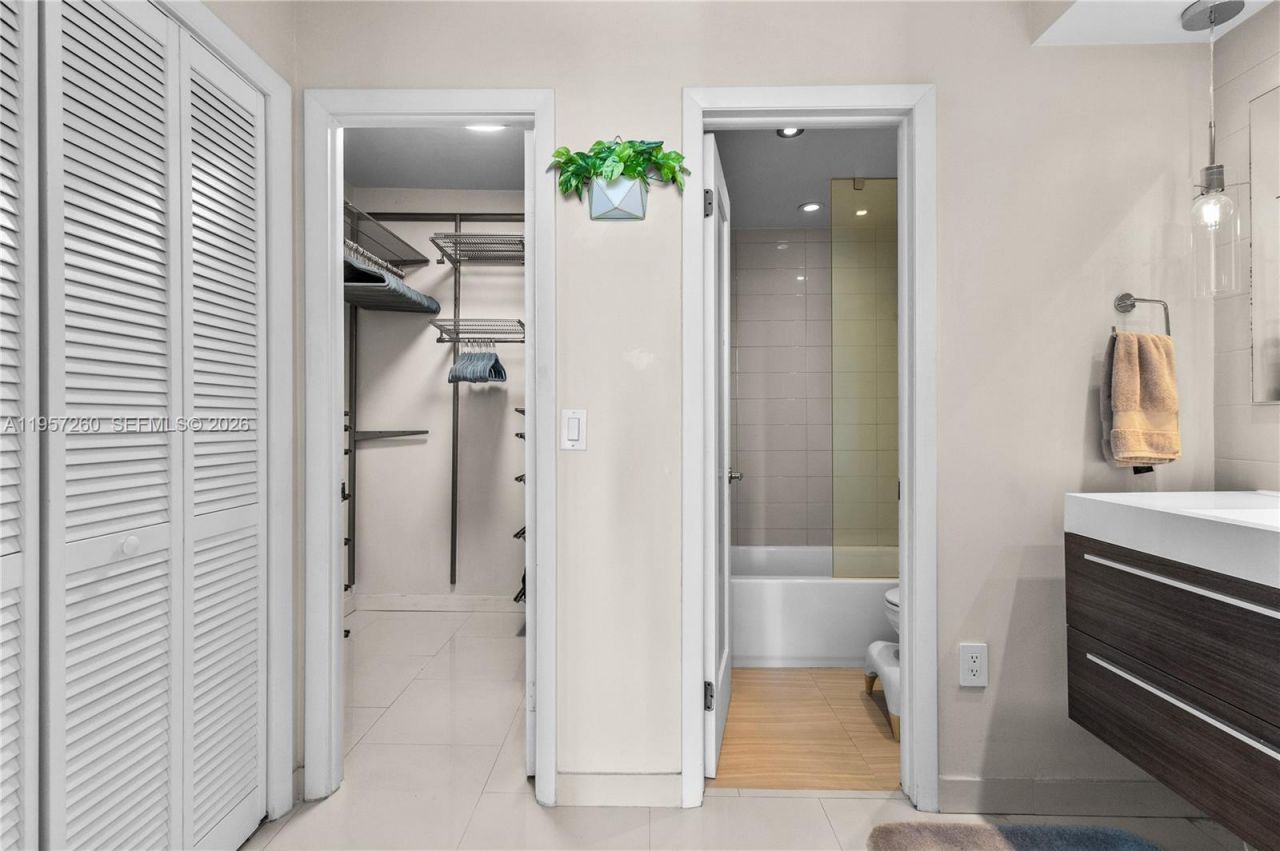 1345 Lincoln Rd, Unit 403, Miami Beach, FL 33139 Photo