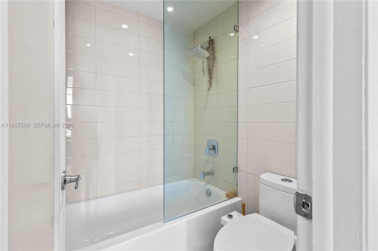 1345 Lincoln Rd, Unit 403, Miami Beach, FL 33139 Photo