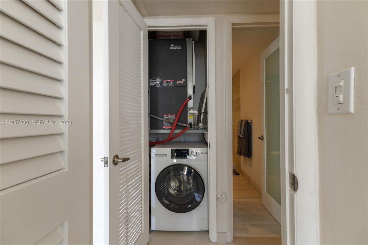 1345 Lincoln Rd, Unit 403, Miami Beach, FL 33139 Photo