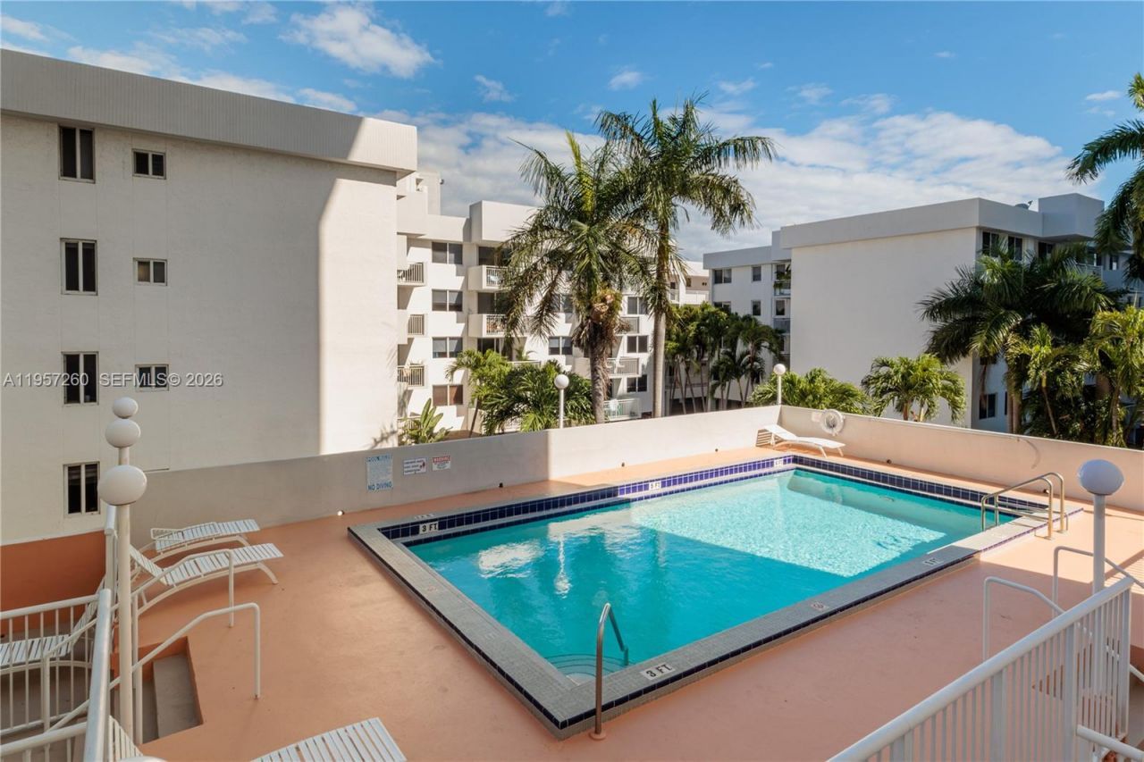 1345 Lincoln Rd, Unit 403, Miami Beach, FL 33139 Photo