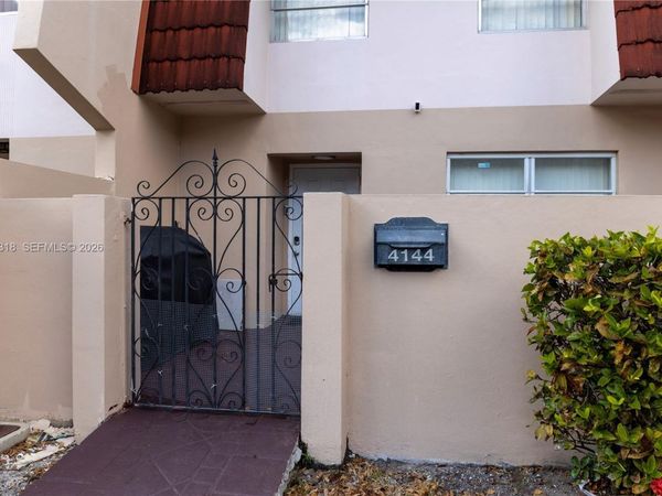 4144 Inverrary Dr, Unit 15G, Lauderhill, FL 33319