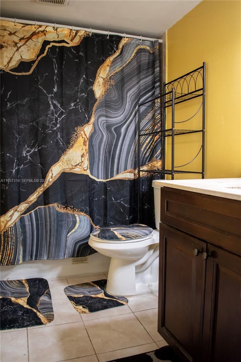 4144 Inverrary Dr, Unit 15G, Lauderhill, FL 33319 Photo