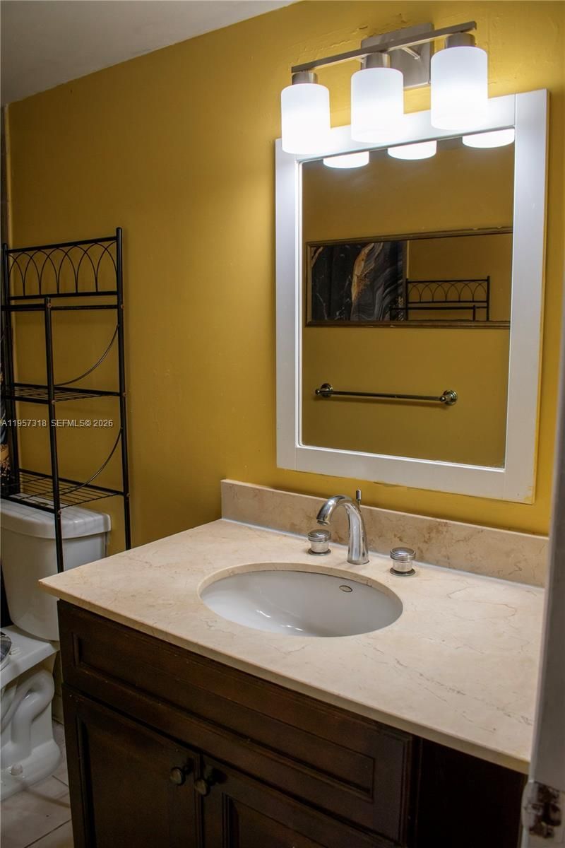 4144 Inverrary Dr, Unit 15G, Lauderhill, FL 33319 Photo