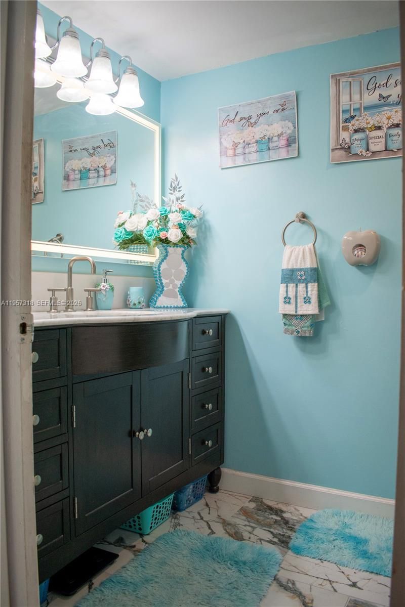 4144 Inverrary Dr, Unit 15G, Lauderhill, FL 33319 Photo