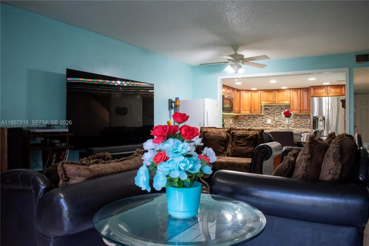 4144 Inverrary Dr, Unit 15G, Lauderhill, FL 33319 Photo