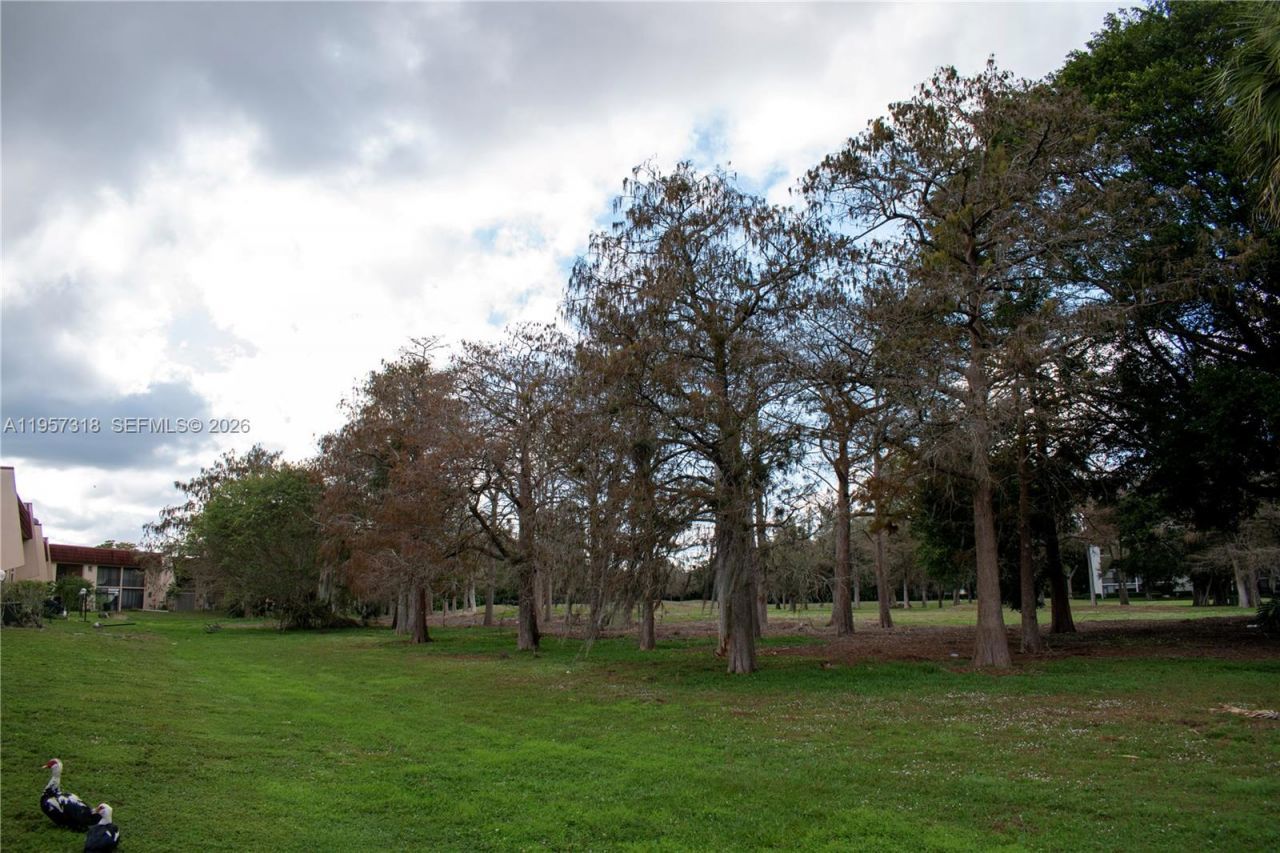 4144 Inverrary Dr, Unit 15G, Lauderhill, FL 33319 Photo