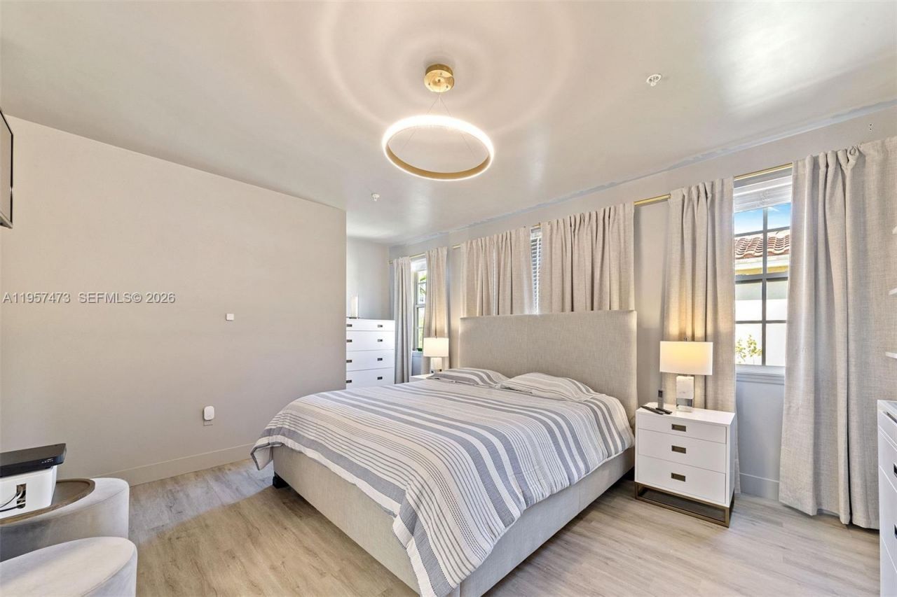 2067 S Ocean Dr, Unit TH5, Hallandale Beach, FL 33009 Photo