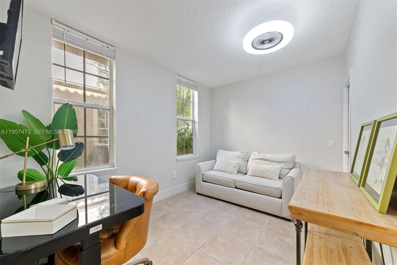 2067 S Ocean Dr, Unit TH5, Hallandale Beach, FL 33009 Photo