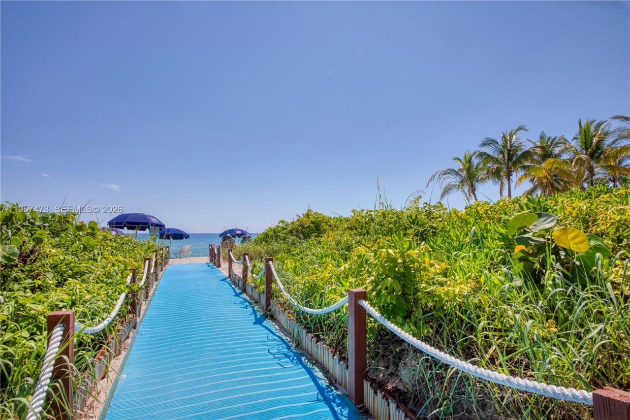 2067 S Ocean Dr, Unit TH5, Hallandale Beach, FL 33009 Photo