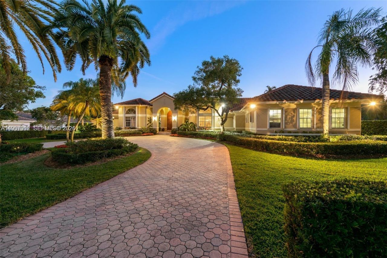 5770 SW 128th St , Pinecrest, FL 33156 Photo