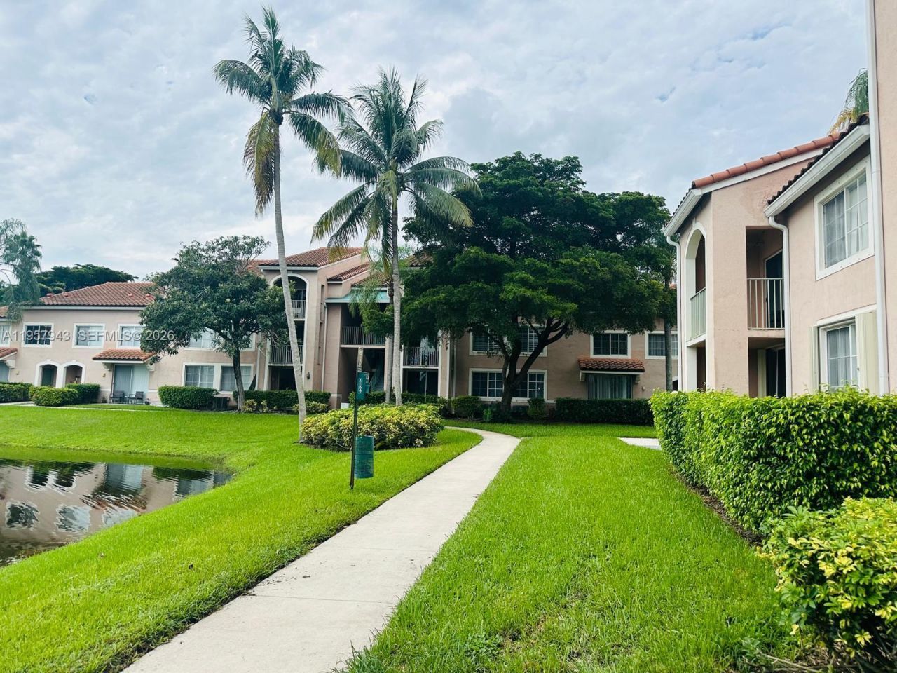 12166 Saint Andrews Pl , Unit 210, Miramar, FL 33025 Photo