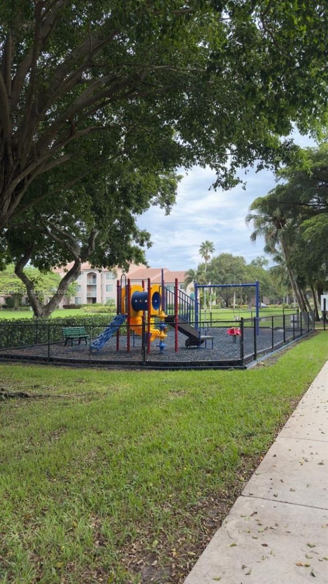 12166 Saint Andrews Pl , Unit 210, Miramar, FL 33025 Photo