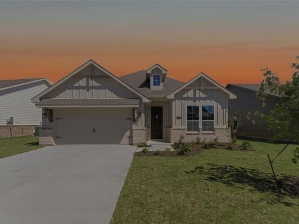 1225 Sabine River Lane, Springtown, TX 76082