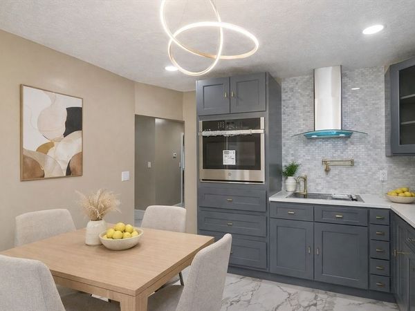 2085 Memorial Dr, South Hadley, MA 01075