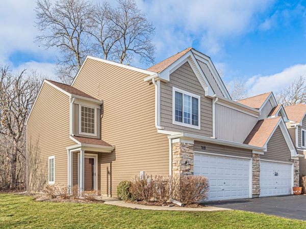 148 Locksley Drive, Streamwood, IL 60107