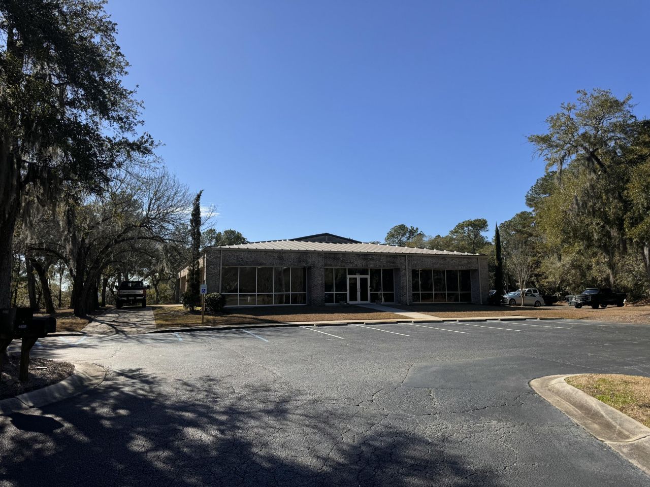 4425 Belle Oaks Drive Photo 1