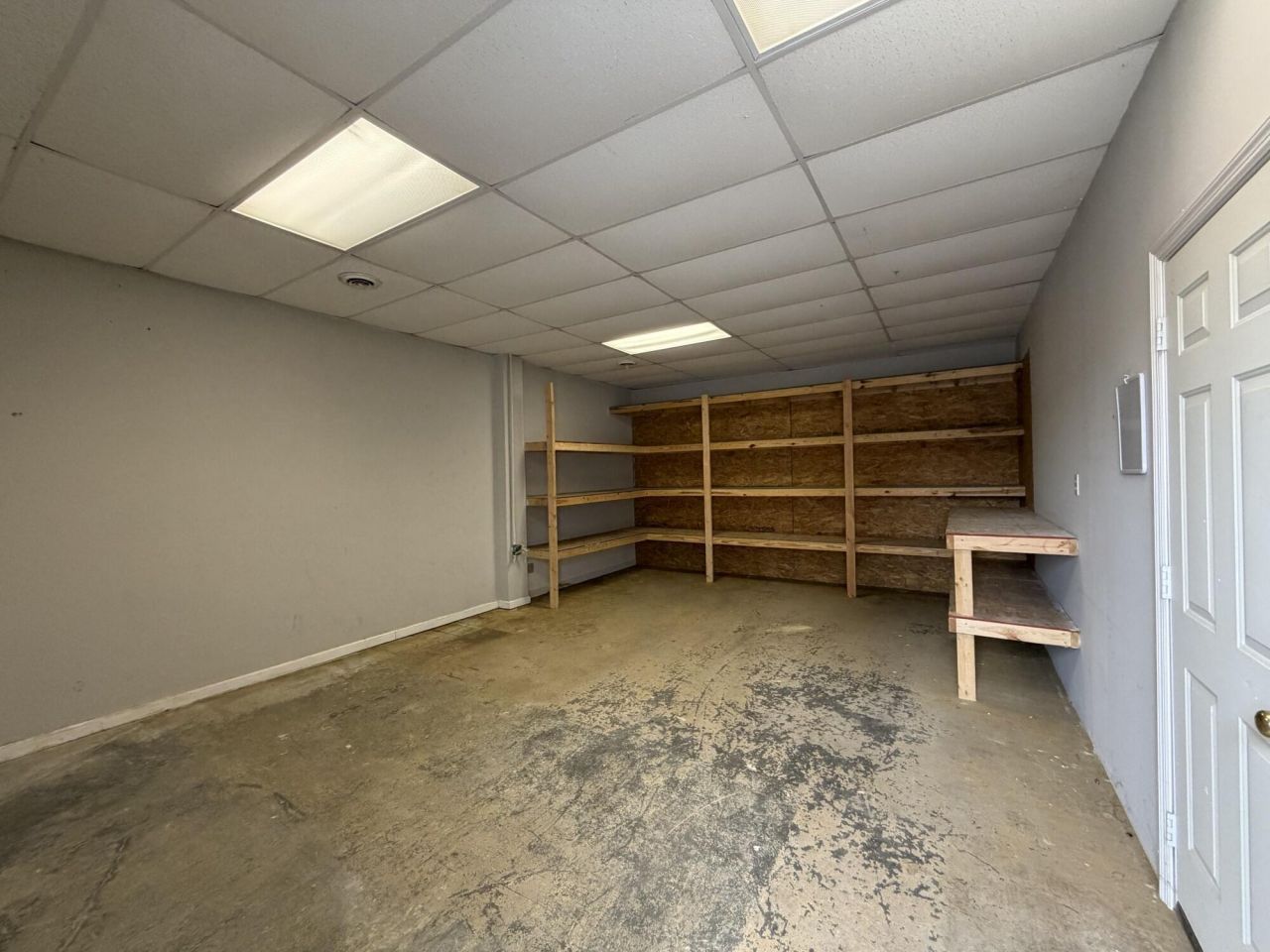 405 N Maple Street Photo 11