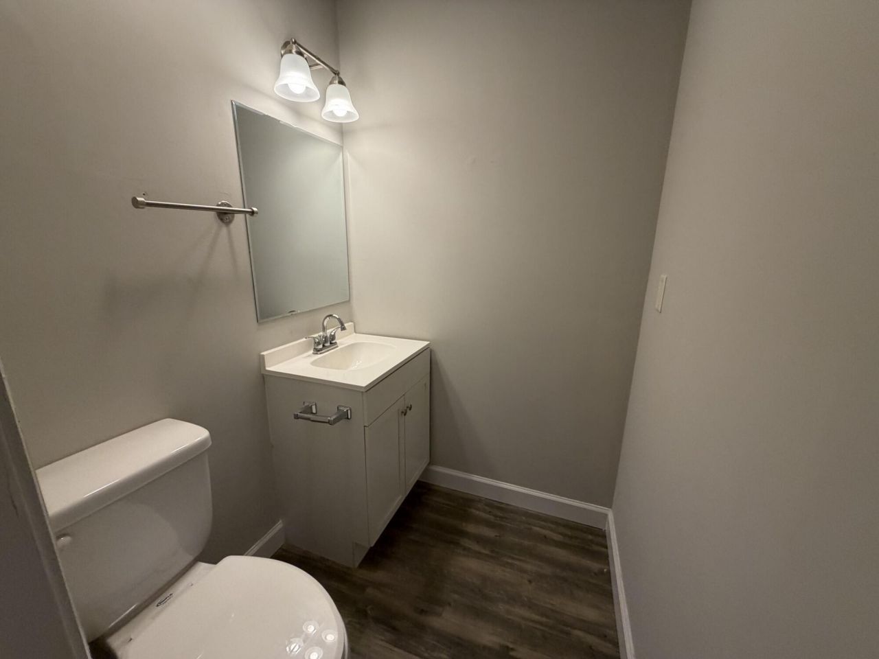 405 N Maple Street Photo 12